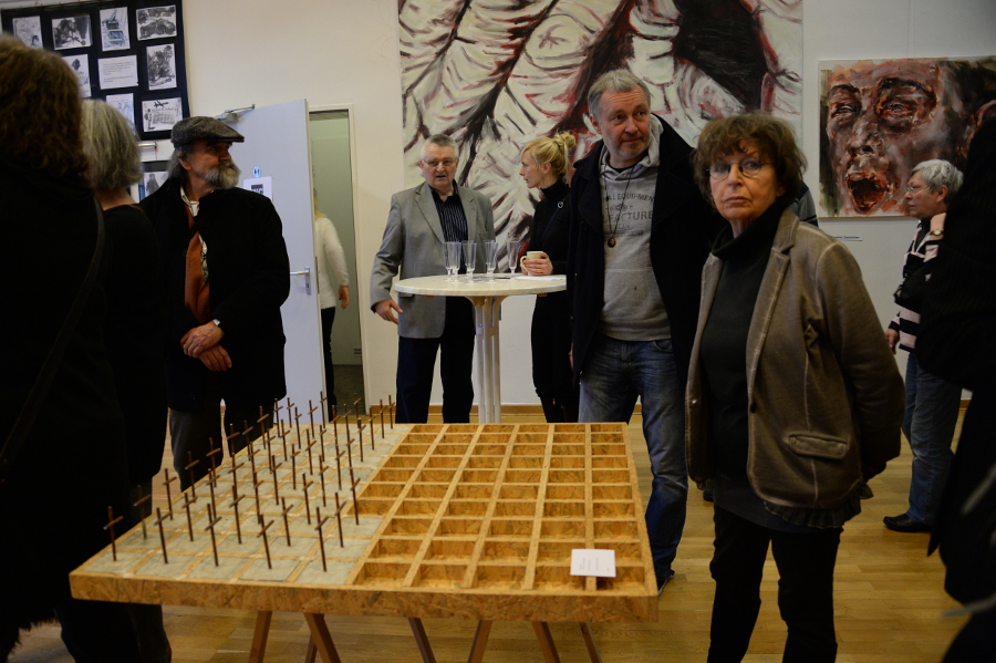 Kunstausstellung w&auml;hrend der Rosa-Luxemburg-Konferenz 2015. Foto: Gabriele Senft