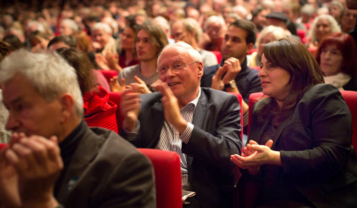 G&auml;ste auf der Konferenz: Oskar Lafontaine und Sevim Dagdelen. Foto: Christian Mang