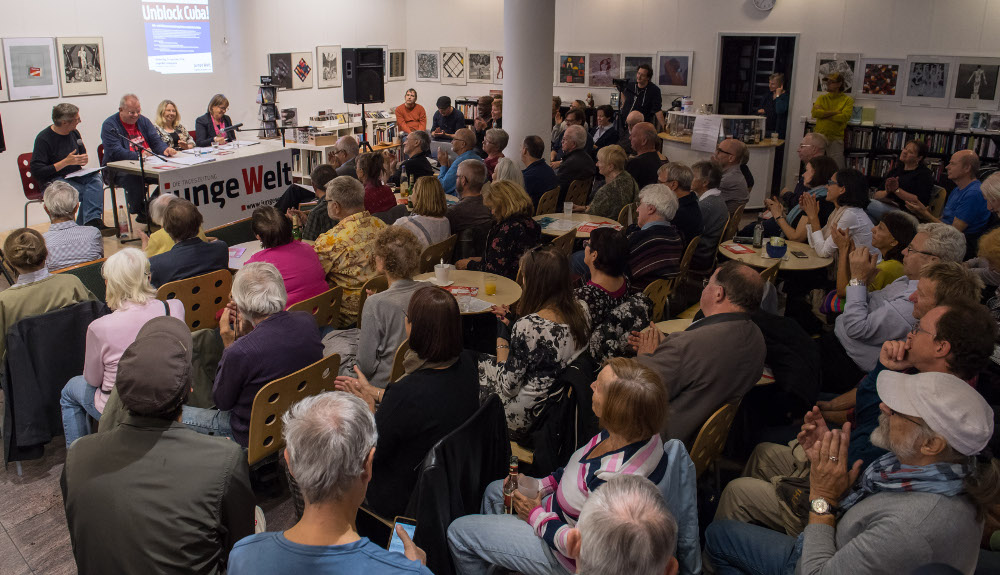 Volles Haus in der jW-Ladengalerie am 19. September. Foto: Christian Ditsch