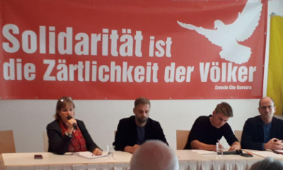 Auf dem Podium: Heike H&auml;nsel, Stefan Liebich, der Moderator und Achim Kessler. Foto: Andr&eacute; Scheer